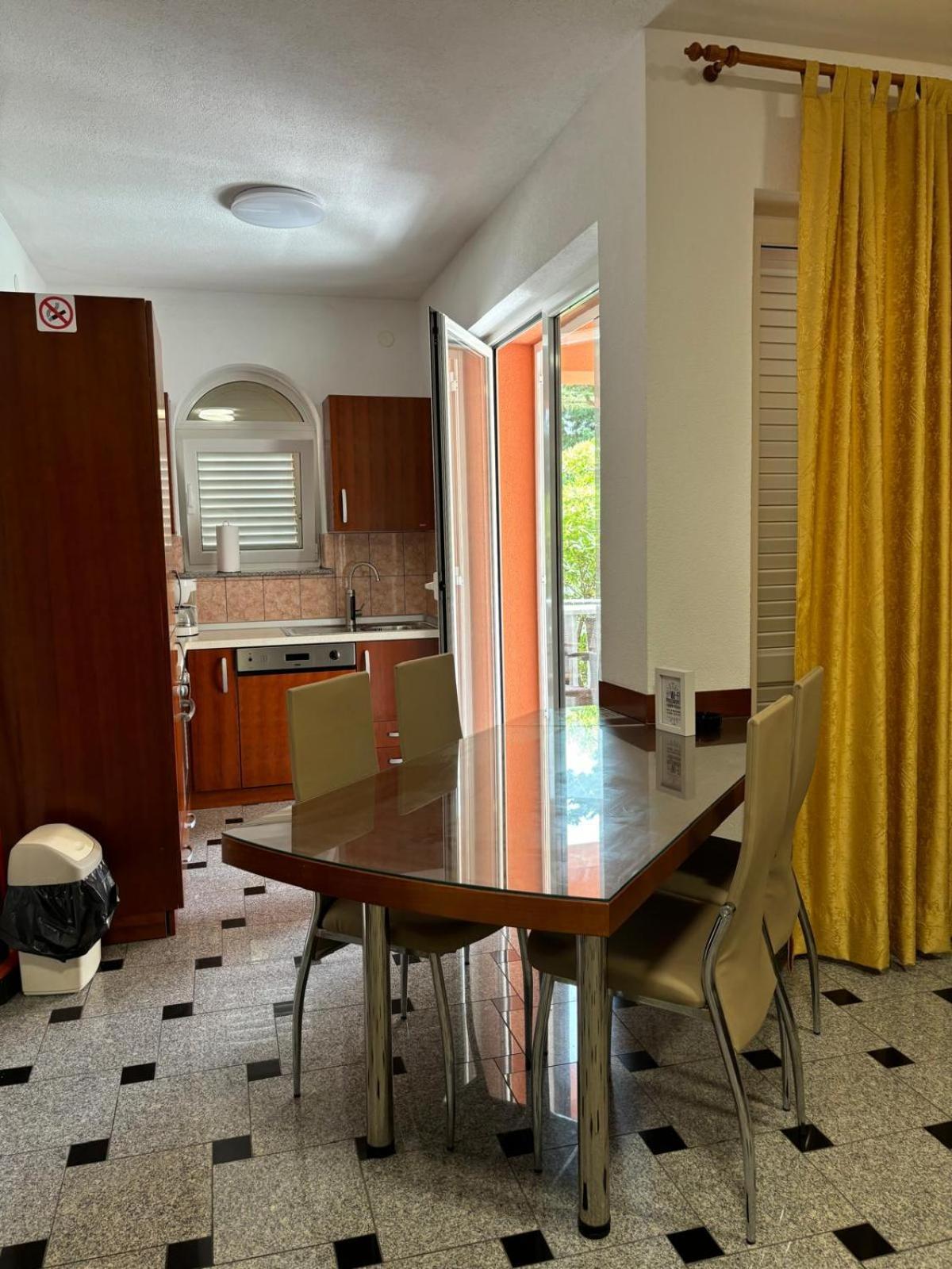 Apartments Sulekic 스베티필립아이자코브 외부 사진